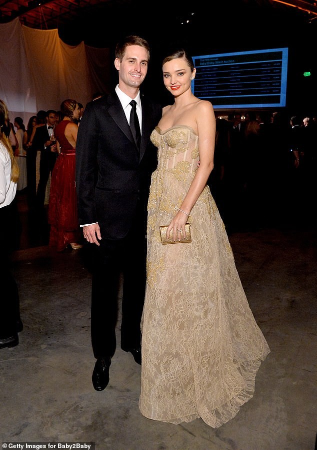 Miranda Kerr siêu quyến rũ khi mang bầu lần 3 - ảnh 9