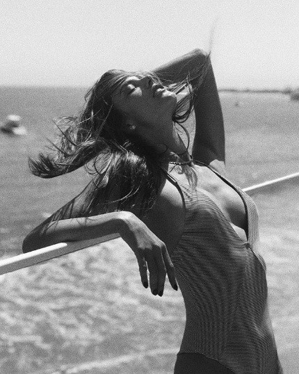 Siêu mẫu xứ Samba Alessandra Ambrosio U40 vẫn quá đỗi gợi cảm - ảnh 21