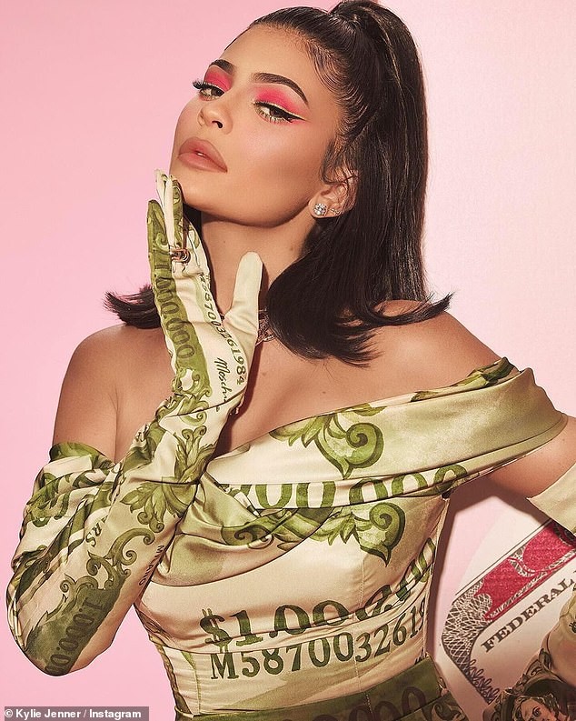 Em út nhà Kardashian thuê siêu du thuyền tổ chức sinh nhật 22 tuổi - ảnh 1