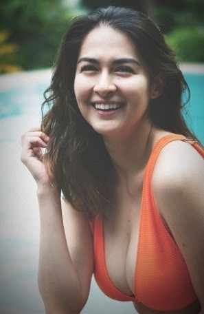 'Mỹ nhân đẹp nhất Philippines' gợi cảm tình tứ bên chồng - ảnh 5