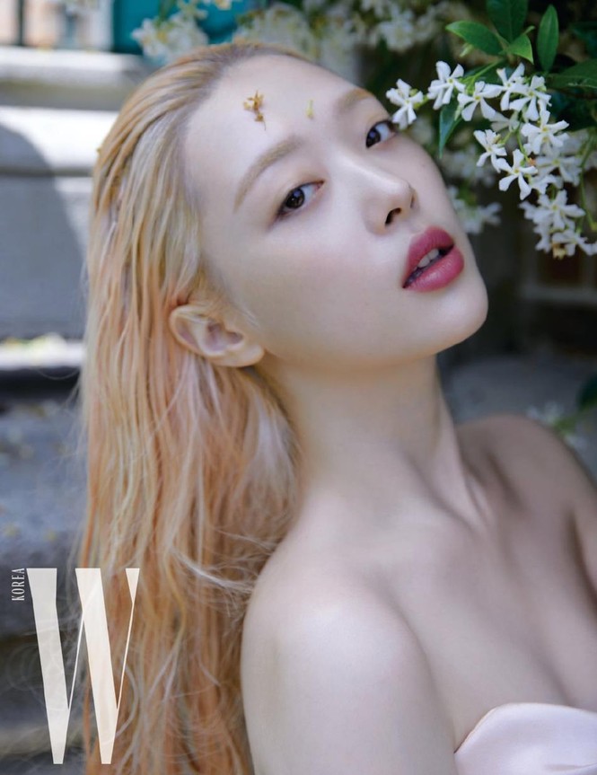 Hot girl nổi loạn xứ Hàn siêu quyến rũ với phong cách Lolita gợi cảm - ảnh 2