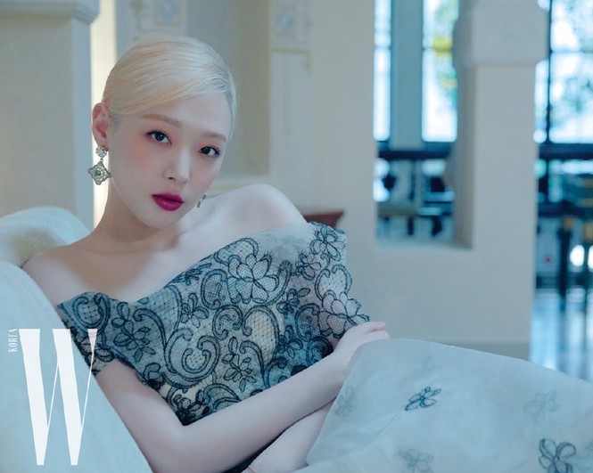 Hot girl nổi loạn xứ Hàn siêu quyến rũ với phong cách Lolita gợi cảm - ảnh 3