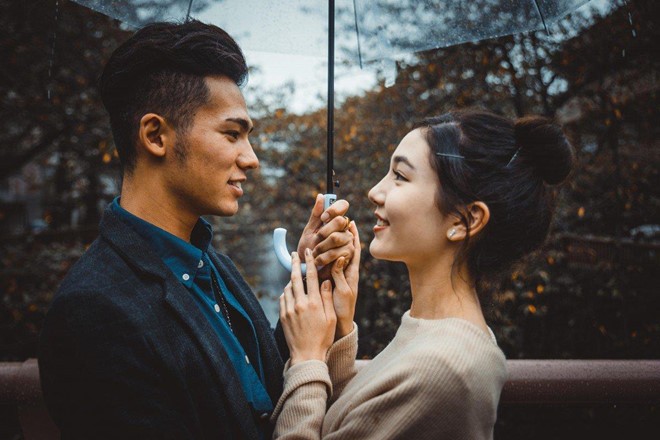 Ngại yêu đương, giới trẻ Singapore thuê người hẹn hò theo giờ - ảnh 1