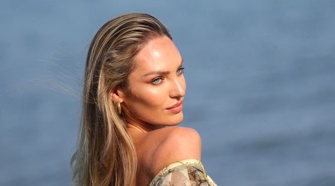 Say đắm loạt khoảnh khắc thiên thần của Candice Swanepoel - ảnh 18