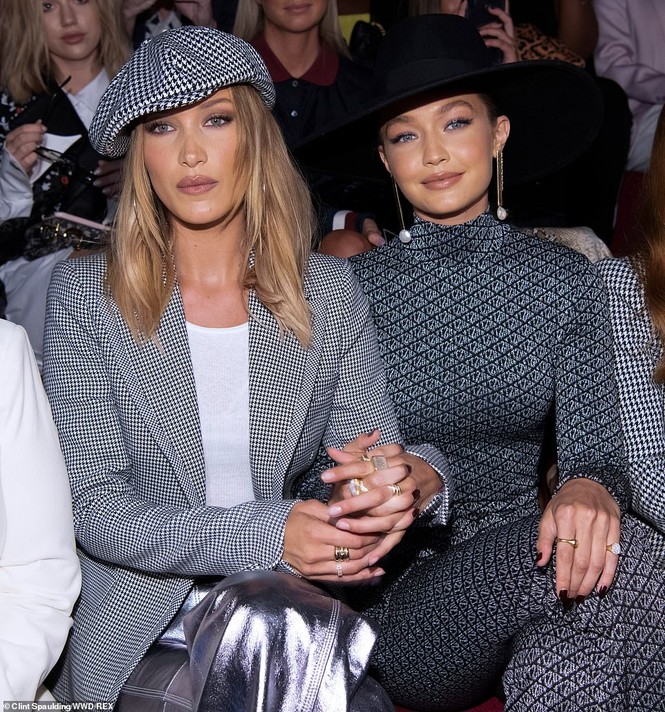 Bella Hadid nội y ren mỏng tang, chị gái Gigi Hadid mặc quần rách - ảnh 15