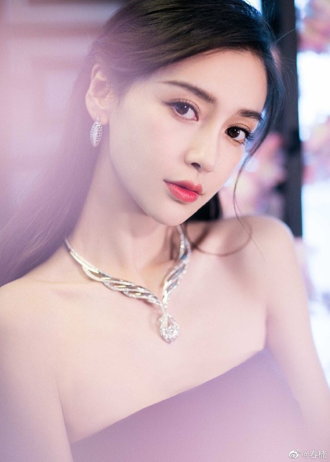 Angelababy xinh như công chúa giữa trời Paris - ảnh 26