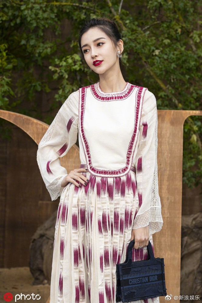 Angelababy xinh như công chúa giữa trời Paris - ảnh 11