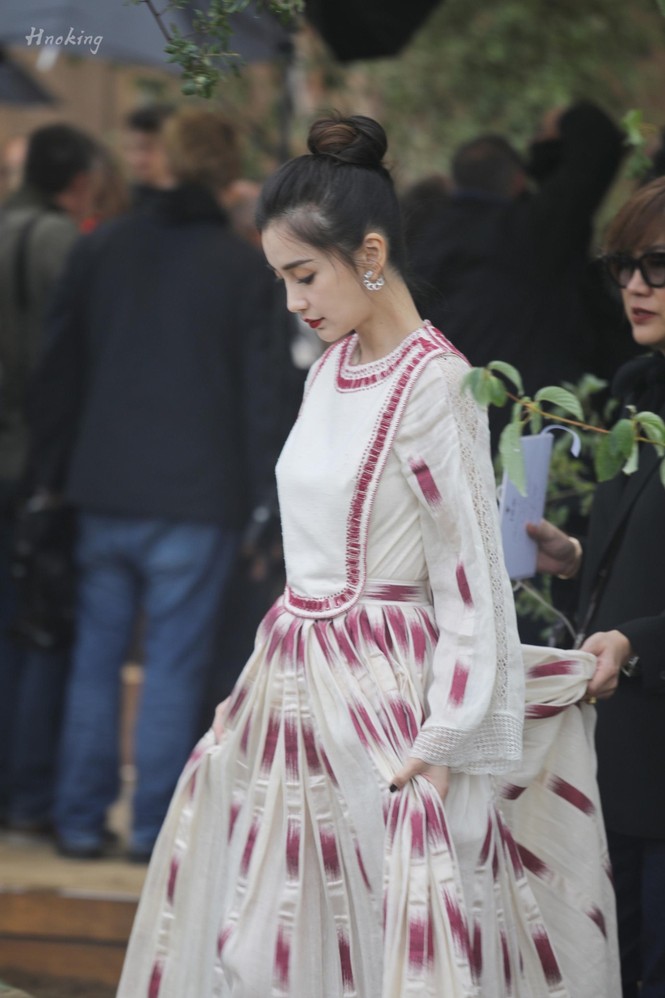 Angelababy xinh như công chúa giữa trời Paris - ảnh 14