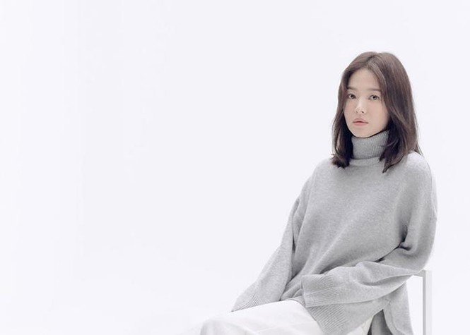 Song Hye Kyo lạnh lùng bí ẩn vẫn đẹp 'không góc chết' - ảnh 10