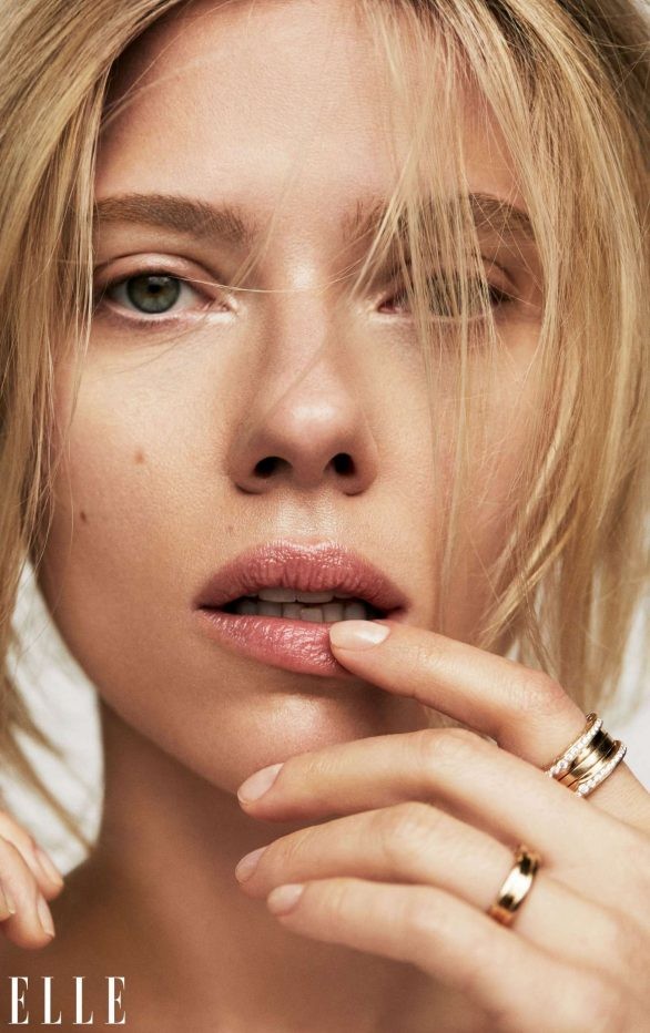Tình cũ Brad Pitt ngực trần, đọ sắc cô đào gợi tình Scarlett Johansson - ảnh 6