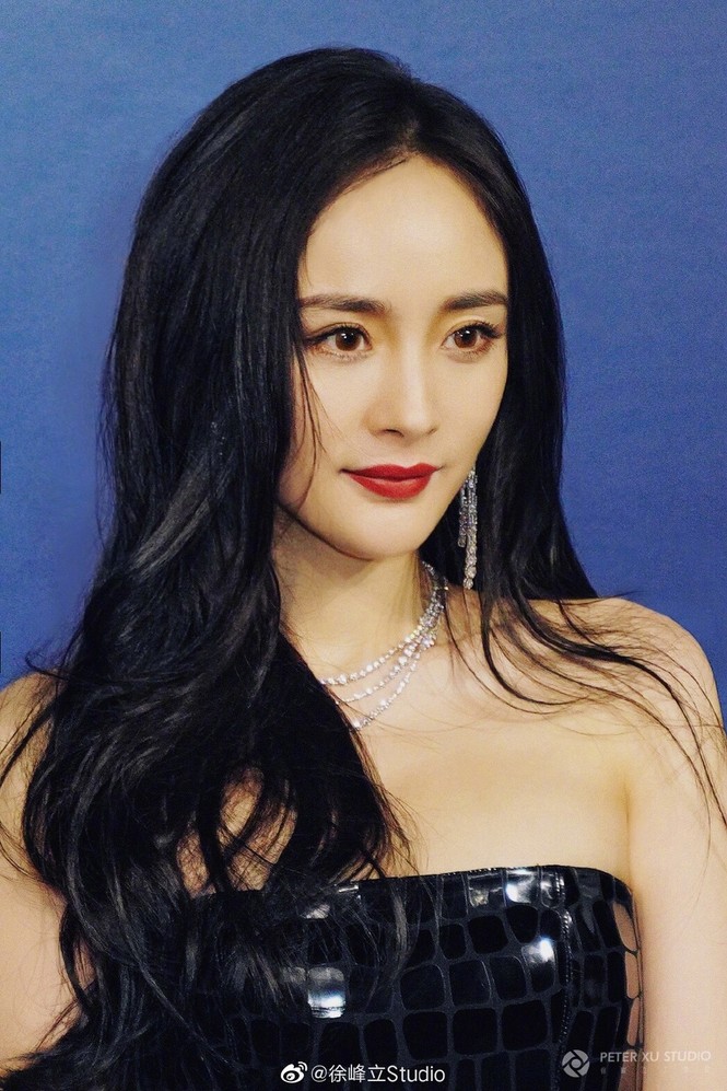 Dương Mịch diện váy xẻ quyến rũ tựa nữ thần - ảnh 7