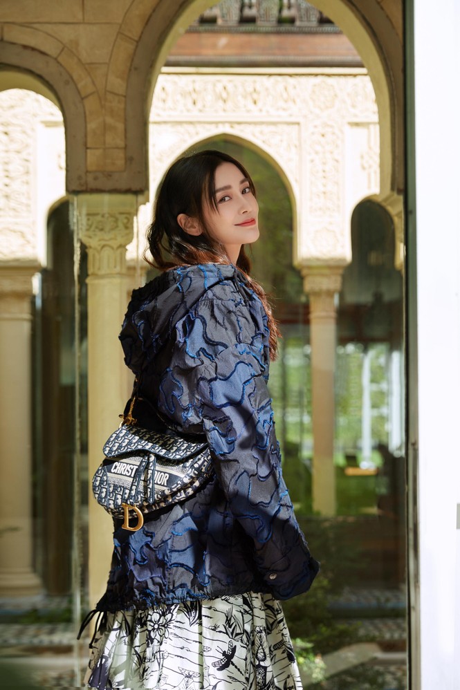 Angelababy thần thái đẹp xuất sắc, xóa tan tin đồn trục trặc với Huỳnh Hiểu Minh - ảnh 23