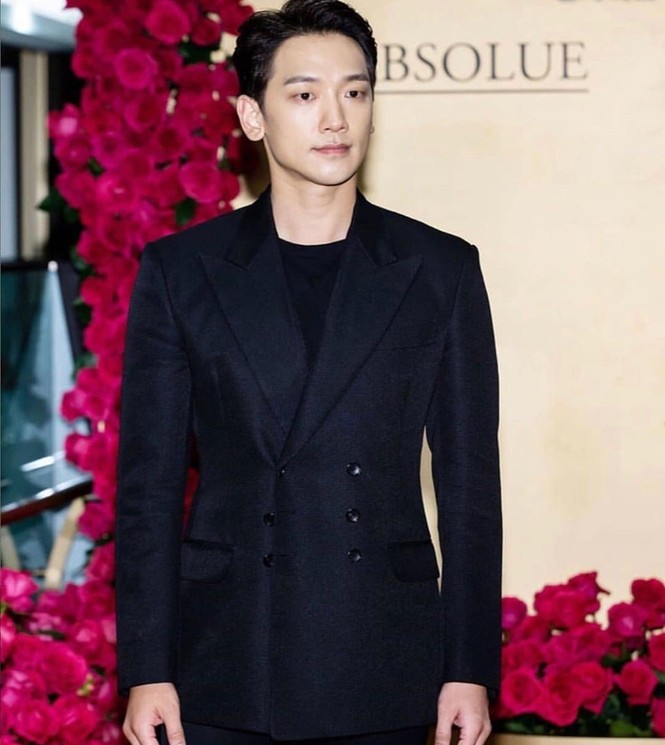 Kim Tae Hee xinh đẹp rạng rỡ sau 5 tuần sinh con thứ 2 - ảnh 15