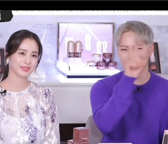 Kim Tae Hee xinh đẹp rạng rỡ sau 5 tuần sinh con thứ 2 - ảnh 4