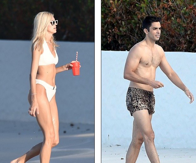 Thiên thần nội y Devon Windsor mặc bikini hôn chồng hậu đám cưới - ảnh 9