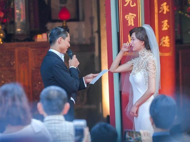 Lâm Chí Linh váy ngắn 'quẩy' thâu đêm sau đám cưới cổ tích - ảnh 10