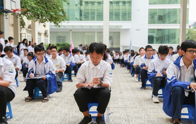 Ngày hội Flashmob náo nhiệt đa sắc màu của học sinh Chuyên Sư phạm - ảnh 8