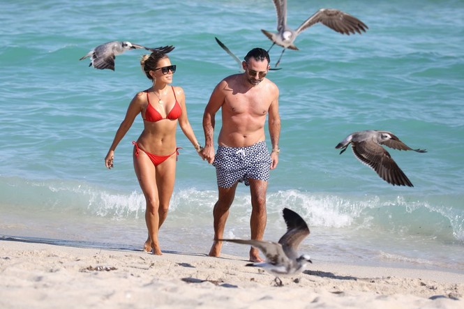 Sylvie Meis thả dáng nóng bỏng bên bạn trai ở Miami - ảnh 9