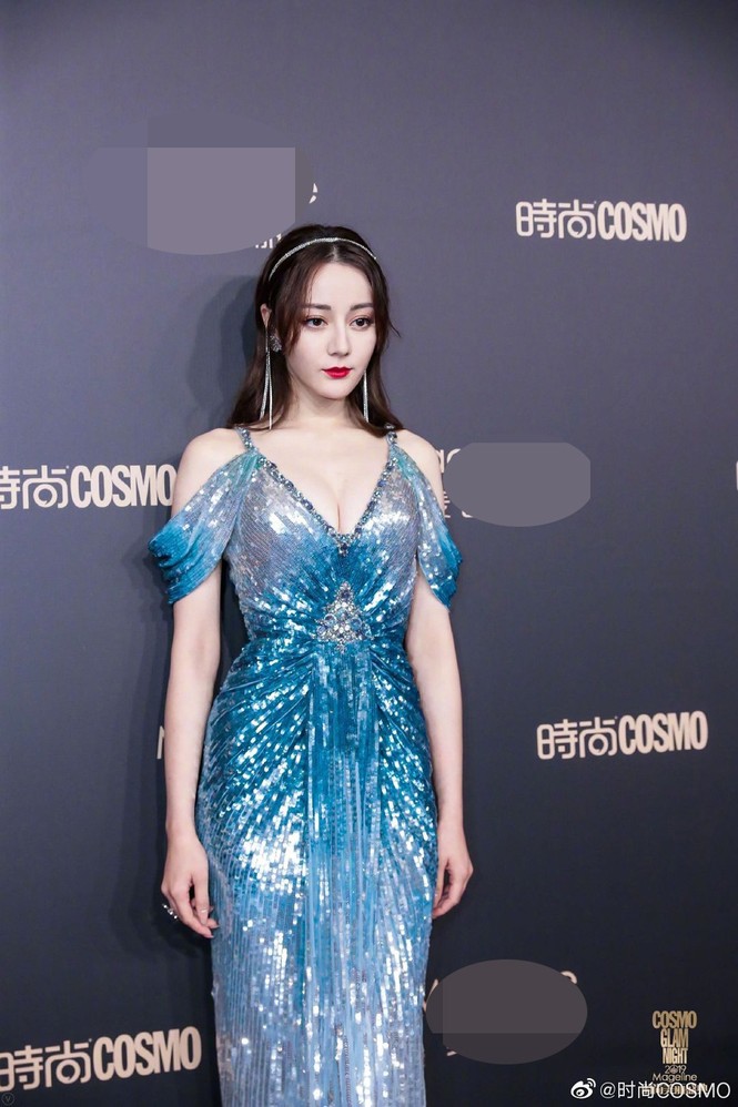 Mỹ nữ Tân Cương, Angelababy và dàn sao Hoa ngữ khoe ngực nóng bỏng - ảnh 3