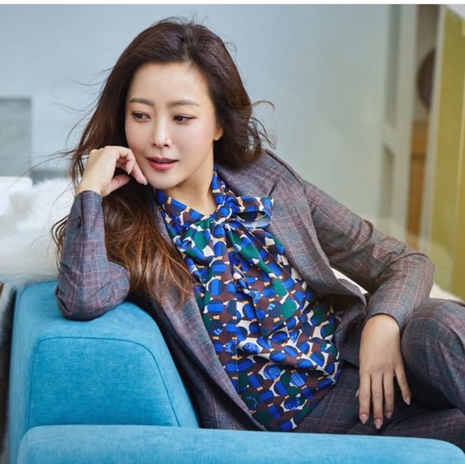 Ngỡ ngàng nhan sắc tuổi 43 của nữ thần sắc đẹp xứ Hàn Kim Hee Sun - ảnh 11