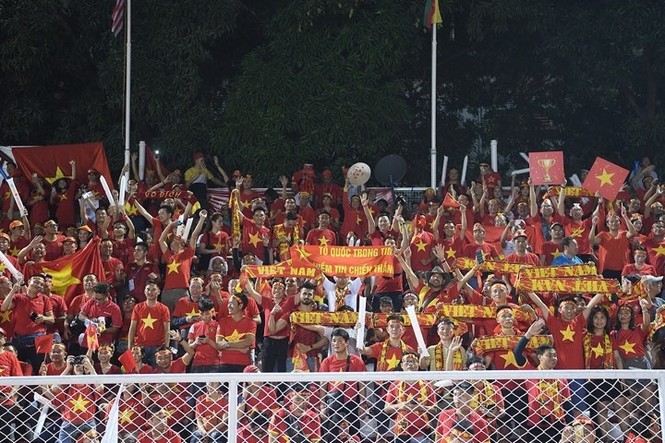 Triệu cổ động viên hò reo ăn mừng U22 Việt Nam vô địch SEA Games 30 - ảnh 33