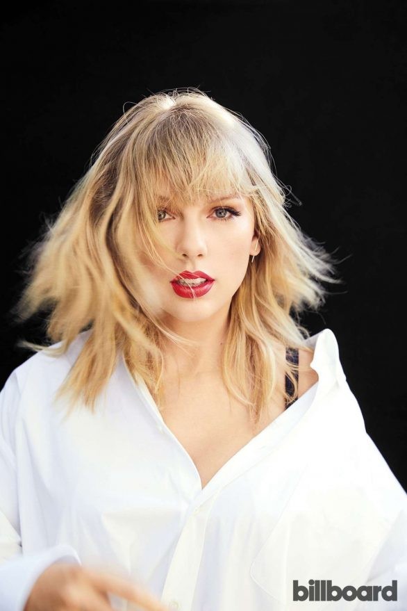 Taylor Swift bất ngờ khoe dáng tròn đầy nảy nở - ảnh 6
