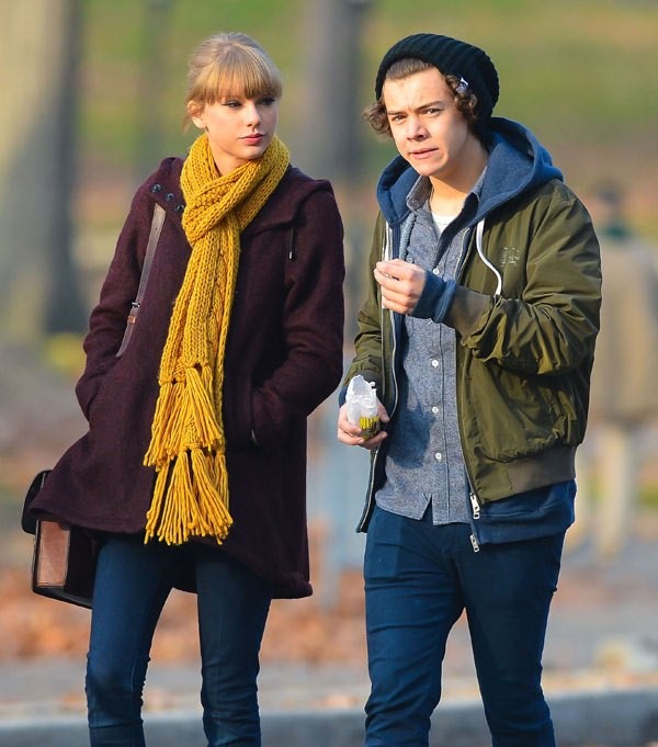 Bạn trai cũ Taylor Swift gây sốc khi mặc váy ba lê múa như thiên nga - ảnh 10
