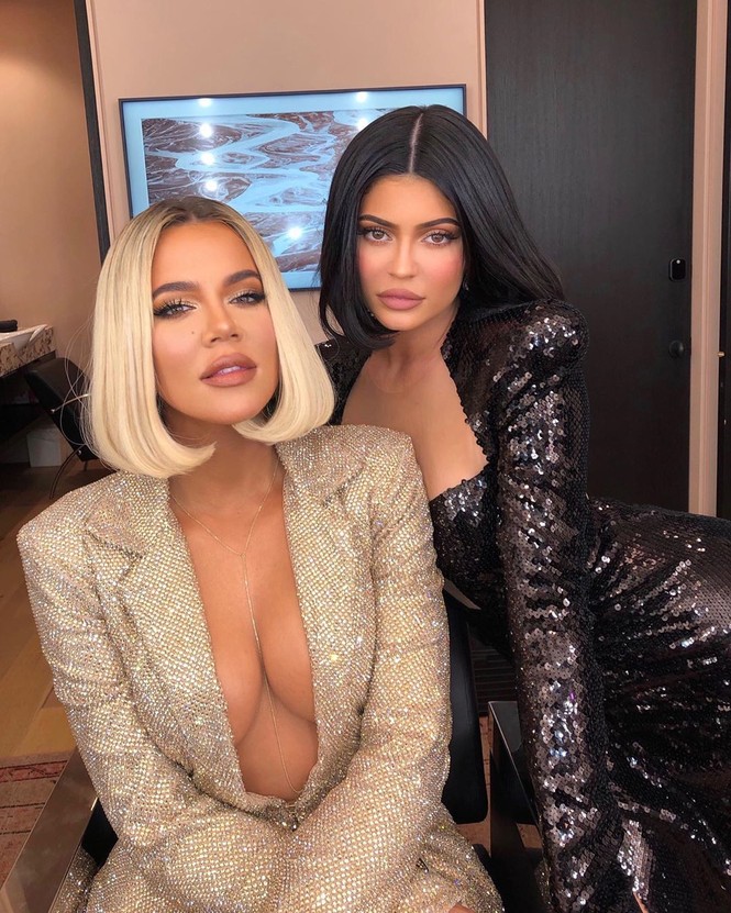 Kylie Jenner diện nội y tôn ngực tròn đầy - ảnh 10