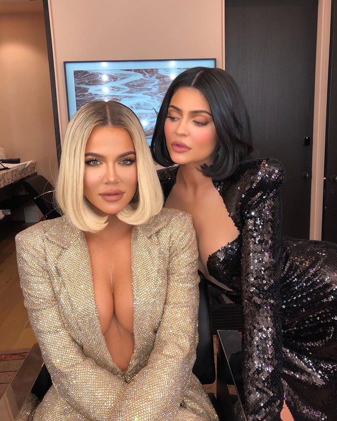 Kylie Jenner diện nội y tôn ngực tròn đầy - ảnh 11