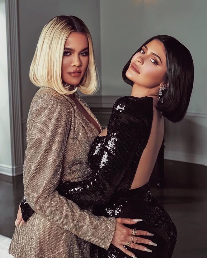 Kylie Jenner diện nội y tôn ngực tròn đầy - ảnh 12