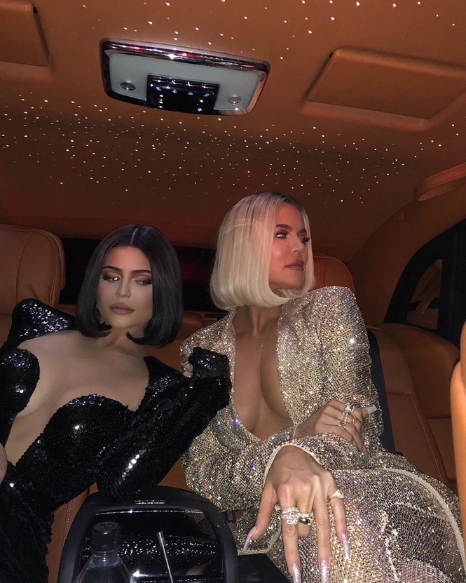 Kylie Jenner diện nội y tôn ngực tròn đầy - ảnh 13