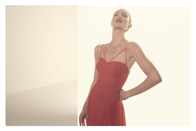 Candice Swanepoel táo bạo phô diễn đường cong 'rực lửa' - ảnh 10