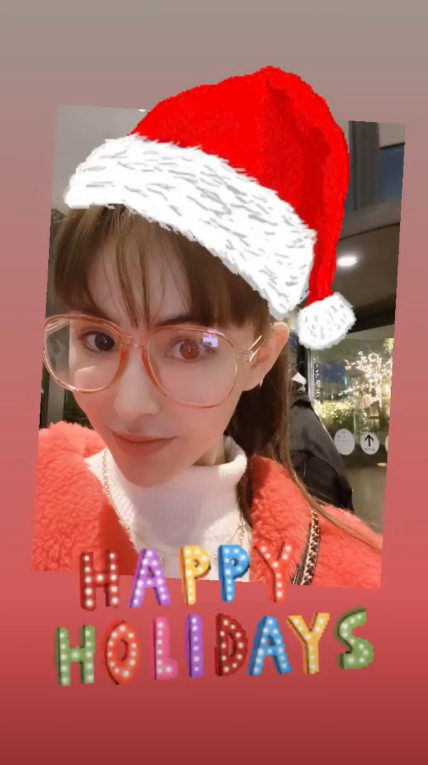 Chị em Kim Kardashian, tưng bừng không khí Noel - ảnh 9