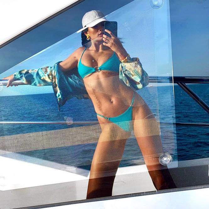 Người đẹp lai cao 1m80 Kelly Gale nóng bỏng ở Bali - ảnh 8