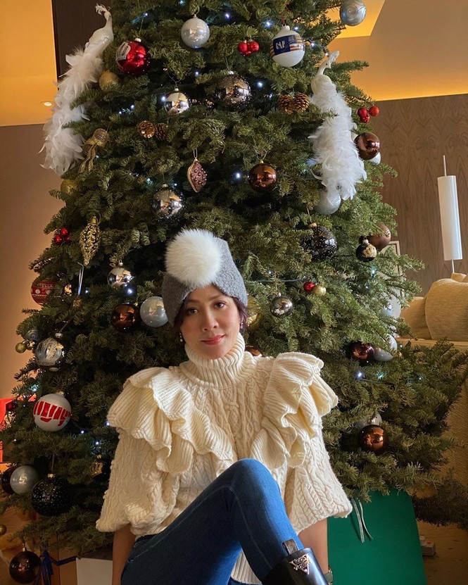 Chị em Kim Kardashian, tưng bừng không khí Noel - ảnh 15