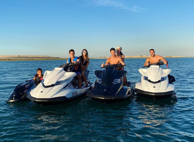 Cristiano Ronaldo và bạn gái gợi cảm đi nghỉ ở Dubai - ảnh 3