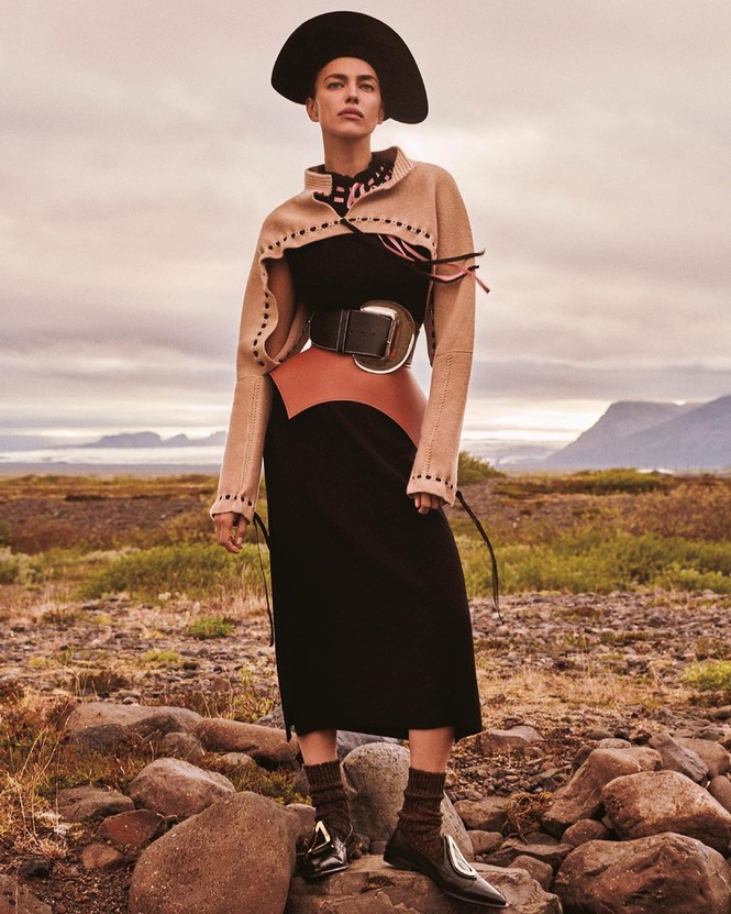 Irina Shayk đẹp như mỹ nữ trong tranh ở hòn đảo Iceland - ảnh 4