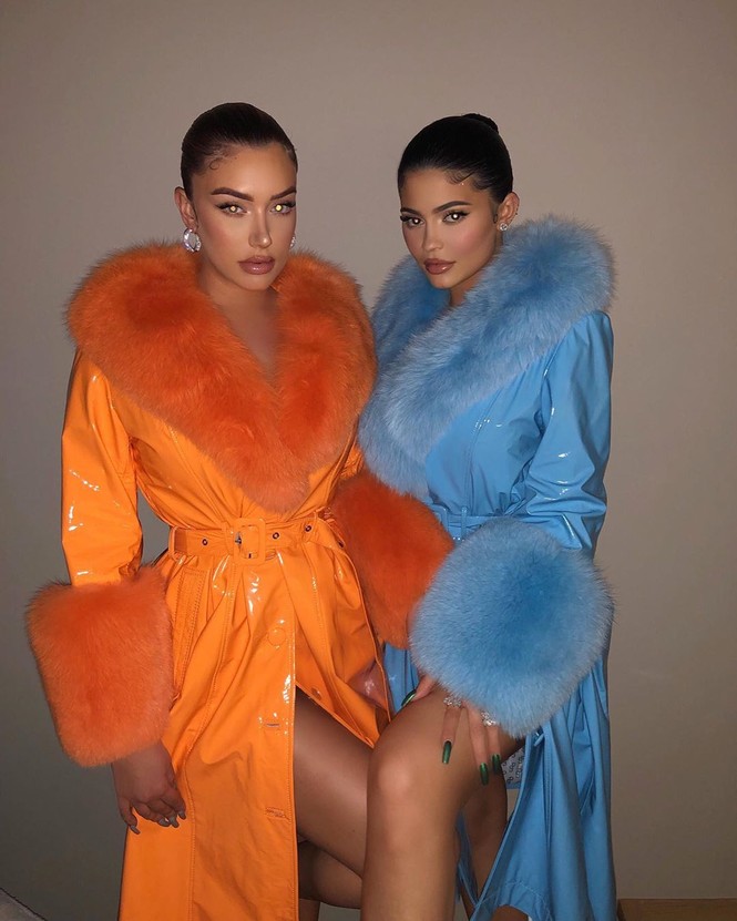 Kylie Jenner tung ảnh diện nội y tôn đường cong nảy nở - ảnh 4