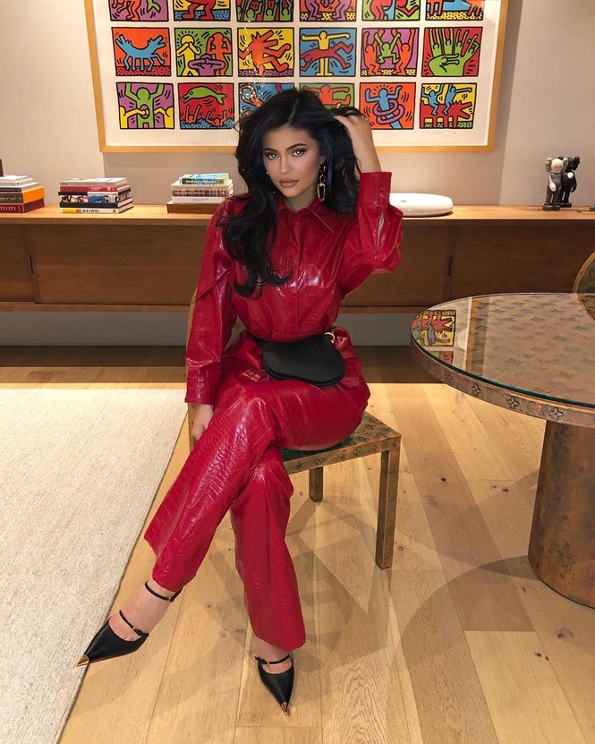 Kylie Jenner tung ảnh diện nội y tôn đường cong nảy nở - ảnh 6
