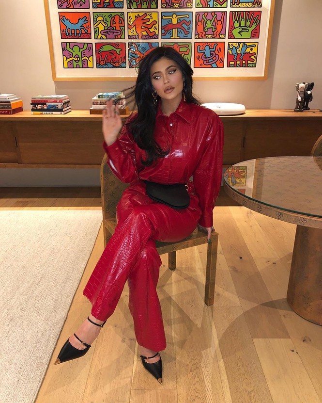 Kylie Jenner tung ảnh diện nội y tôn đường cong nảy nở - ảnh 7