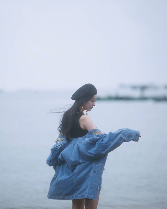 Dương Mịch cực xinh trong gala mừng xuân, trổ tài 'bắn rap thần sầu' - ảnh 9
