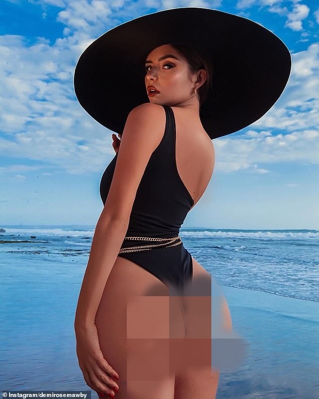 'Nữ hoàng nội y xứ sương mù' Demi Rose sang chảnh bất ngờ - ảnh 2