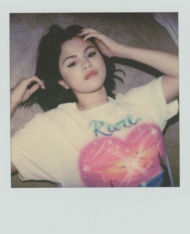 Selena Gomez ngày càng nóng bỏng với thần thái 'gây mê' - ảnh 7