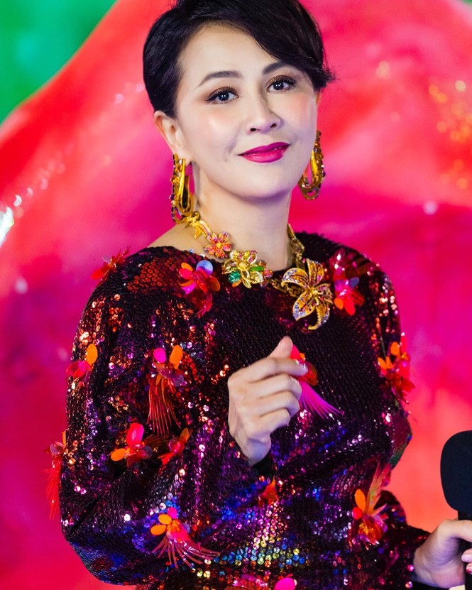 Lưu Gia Linh, Dương Mịch, Angelababy rạng ngời đón xuân - ảnh 1