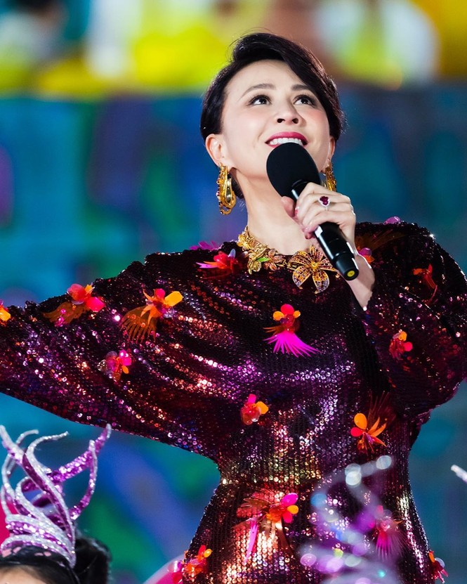 Lưu Gia Linh, Dương Mịch, Angelababy rạng ngời đón xuân - ảnh 4