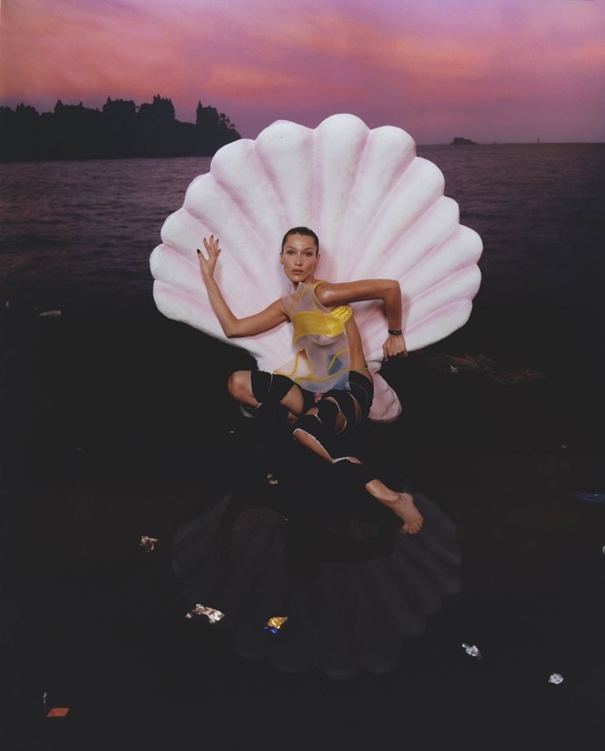 Bella Hadid bán nude rực lửa thanh xuân - ảnh 12