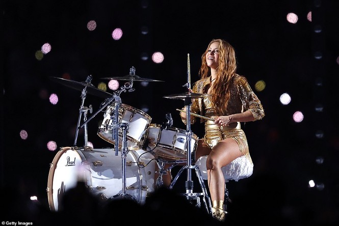 Jennifer Lopez 50 tuổi múa cột mặc bốc lửa nhảy sung ở Miami - ảnh 14