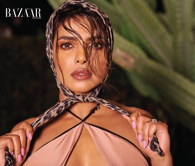 Hoa hậu thế giới Priyanka Chopra U40 quyến rũ ngất ngây - ảnh 2