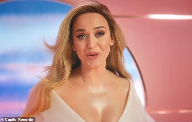 Siêu gợi cảm trong MV mới, Katy Perry mang bầu với 'cướp biển' Orlando Bloom - ảnh 3