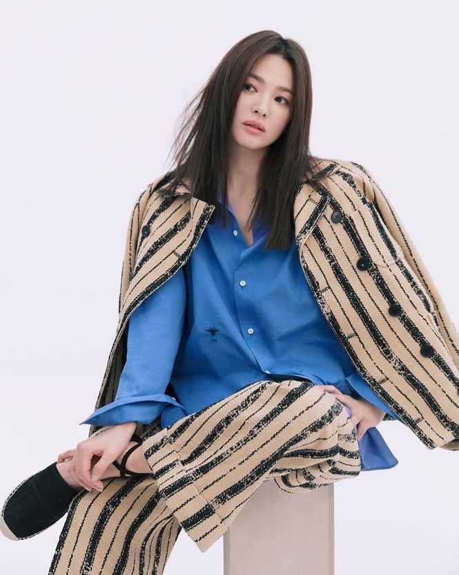 Song Hye Kyo sành điệu cực chất trên Bazaar Thái - ảnh 4